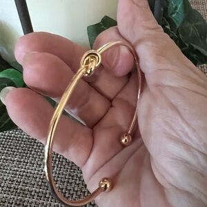 BANGLE Gold Tie the Knot Open Bangle Bracelet